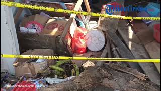 Download lagu Kondisi Terkini Rumah Terduga Penculik Anak di Cirebon, Barang Berserakan & Ditutup Garis Polisi mp3 Download lagu Kondisi Terkini Rumah Terduga Penculik Anak di Cirebon, Barang Berserakan & Ditutup Garis Polisi mp3