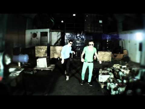 LA NIÑA-CARLYTOS PAPY FT. JULY ROBY EL EMPERADOR