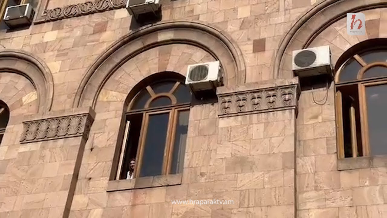 «Կմիանամ»․ Կառավարության աշխատակիցը՝ ցուցարարներին