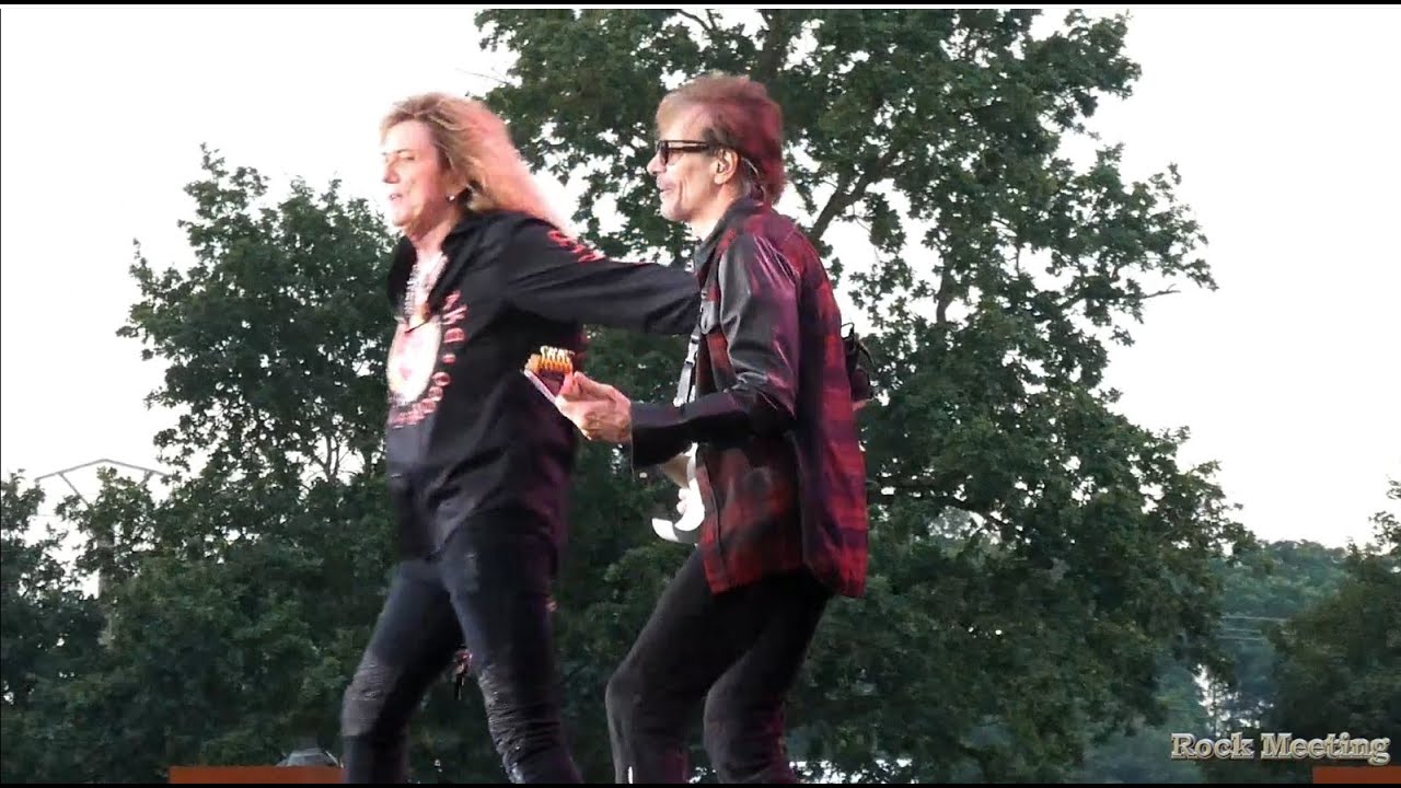 Whitesnake & Steve Vai - Hellfest 2022 - Still of the Night - YouTube