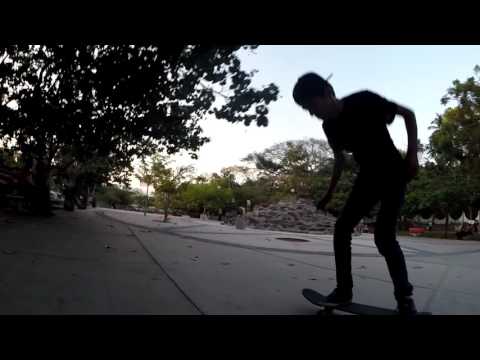 Intento de la linea de Mike Mo Capaldi por Eduardo Alfaro