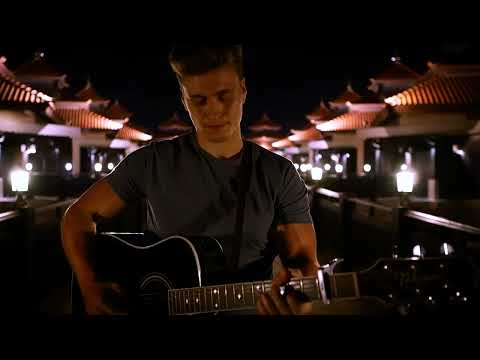 Shallow (Lady Gaga & Bradley Cooper) - Live Cover by Nico Grund