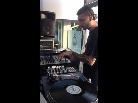 12.05.2013 Massi ISX @ VISION (Open Spice Cafè - MN)