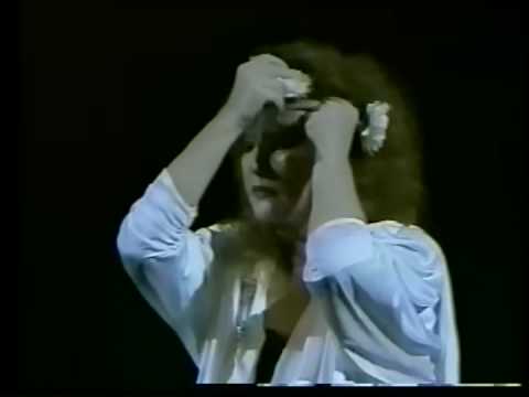 Алла Пугачева - Огни Саратова (1989, Live, Пхеньян)