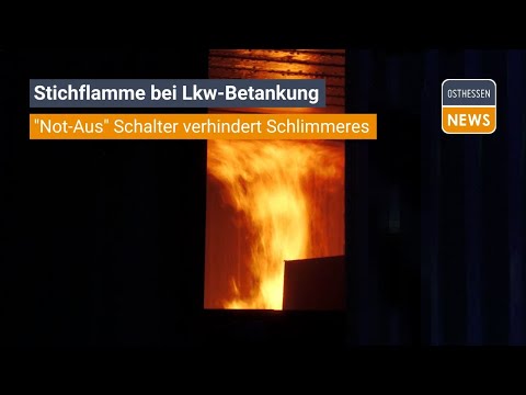EICHENZELL: Stichflamme bei LNG-Betankung - Lkw in Brand