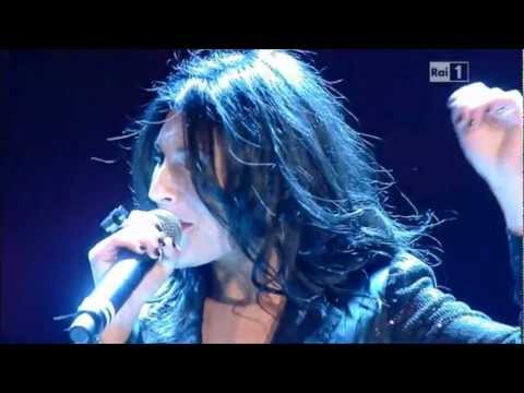 Giusy Ferreri,Il mare immenso,61°Festival di Sanremo,2a Serata,Teatro Ariston,16.2.2011.HD