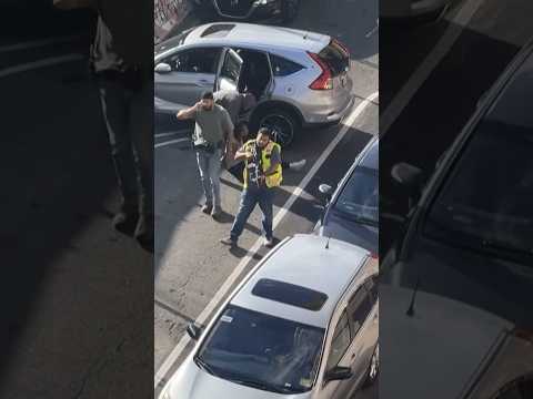 Imágenes posteriores al tiroteo en el que un agente del ICE dispara y hiere a una persona #shorts