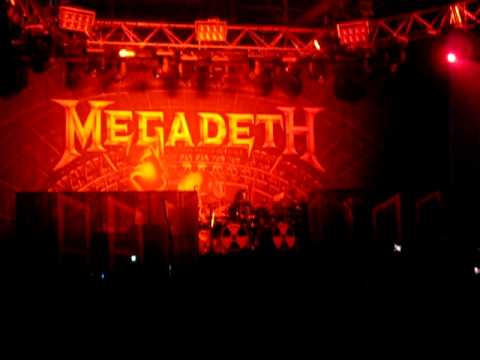 Megadeth-The grand entrance :D @ No Sleep Til Auckland 2010