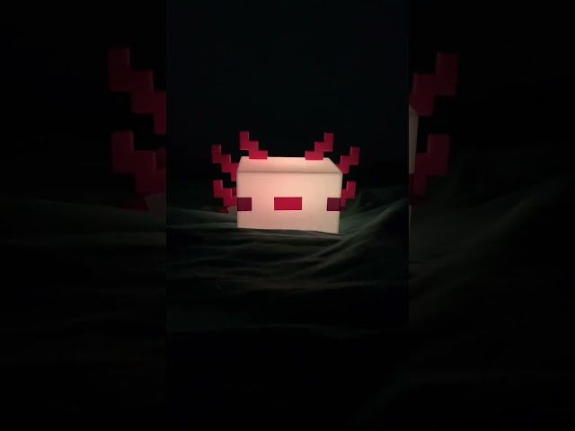 Vídeo relacionado con Paladone Minecraft Axolotl Reloj Despertador Digital con Función de Luz Nocturna, Juego con Licencia Oficial y Decoración de Dormitorio Regalo para Niños y Adolescentes