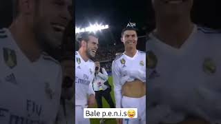 What does Ronaldo wants from Bales penis 😂🍆