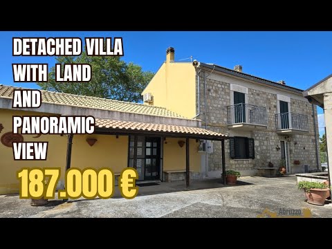 Four bedroom detached villa with garage, garden, olive grove and nice panoramic view. Abruzzo.