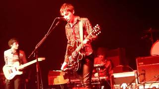 Miles Kane - The First of My Kind/Come Closer live @ Casino De Paris - Jan 31, 2012