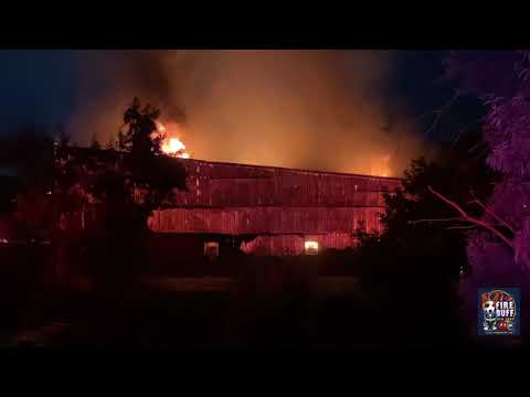 8/21/21-Buffalo FD 2 Alarm Commercial Fire: 1037 Seneca Street