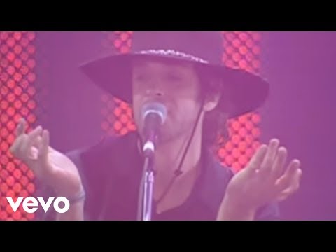 Homenaje a Gustavo Cerati Con Su Clásico "Nada Personal"