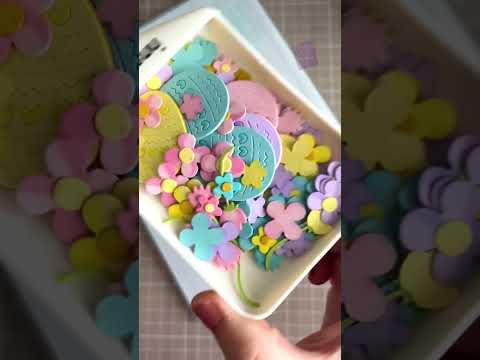 Decorative border with die cuts