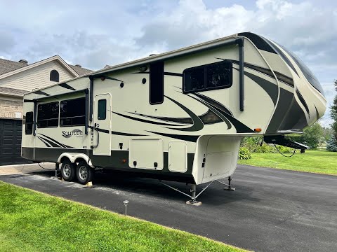 2020 Grand Design Solitude S Class 2930RL