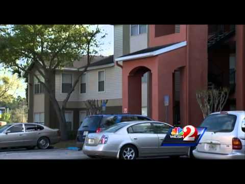 1-year-old found wandering apartment complex in diaper, T-shirt