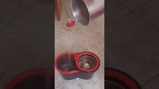 Dia de limpeza 🪣🪣🫧 #asmrdelimpeza #asmrsatisfatorio #cleantok #cleanwithme #limpezasatisfatoria