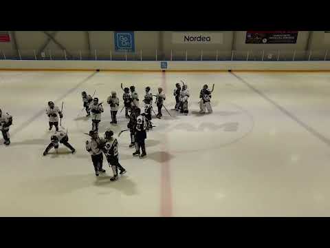 D2-AAA Jyp Musta - Jyp Punainen / Buugi 1