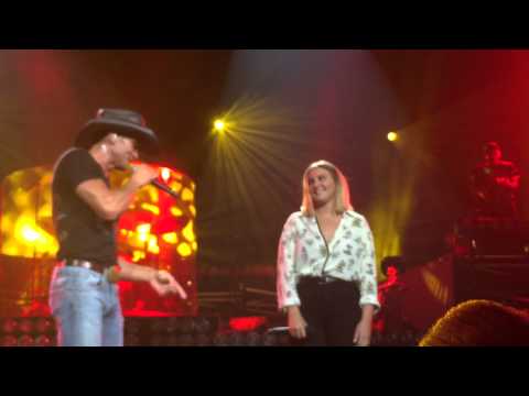 Tim and Gracie McGraw duet in Nashville 8/15/15 (Here Tonight) Full song