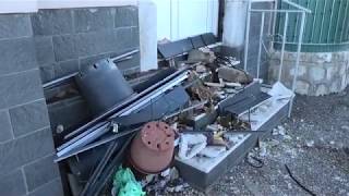 devasta-l-ingresso-di-un-abitazione-in-preda-ad-un-raptus