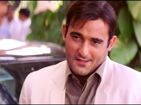 Akshay Khanna irritates Ajay Devgan - Deewangee Movie - Hit Hindi Movie