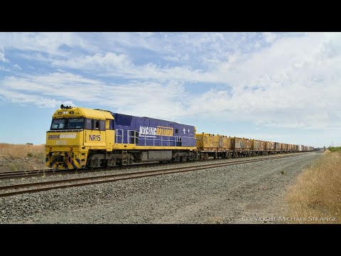 Pacific National 4PM4 Steel Wagons & Shipping Containers - PoathTV Australian Trains & Railways