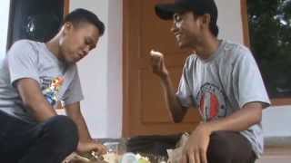preview picture of video 'Lombok Kulon Wonosari Bondowoso Goyang sambil Makan'