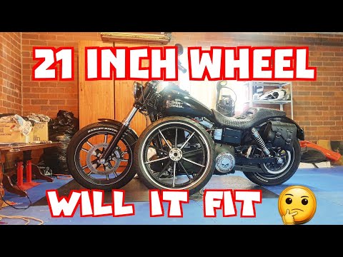 21 inch Breakout wheel on Street Bob... #harleydavidson