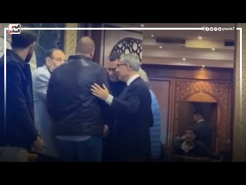 محمد الشناوى ونيدفيد من الأهلى ولاعبو فيوتشر يقدمون واجب العزاء فى وفاة والد مروان محسن