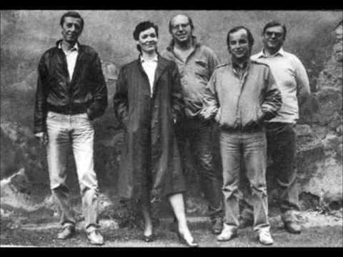 Brontosauři - Kousek