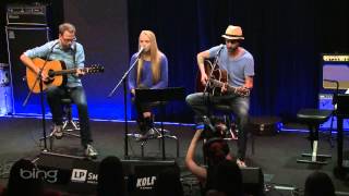 Danielle Bradbery - Who I Am (Bing Lounge)