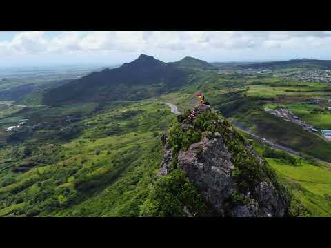 2 Mamelles - East Peak