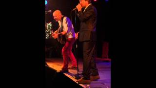 Simon Townshend with Eddie Vedder-I'm the Answer-Chicago, IL-Martyr's-5/12/15