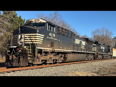 NS 4118 leads a good size 15R at a good speed!! 12-19-2025
