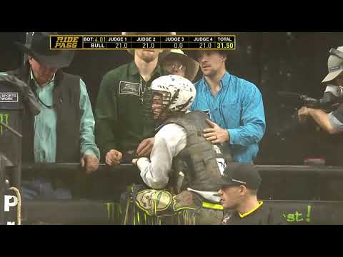 Moto Moto Sends Dylan Smith Flying | 2019 Sioux Falls