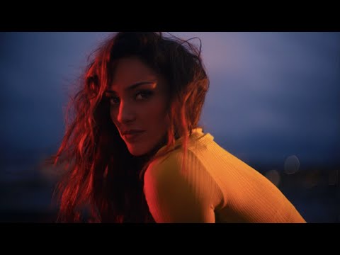 Léa Castel - Amour à la haine [Clip officiel]