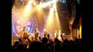 Flogging Molly Whistles the wind Live - Whistles the wind Live Flogging Molly.