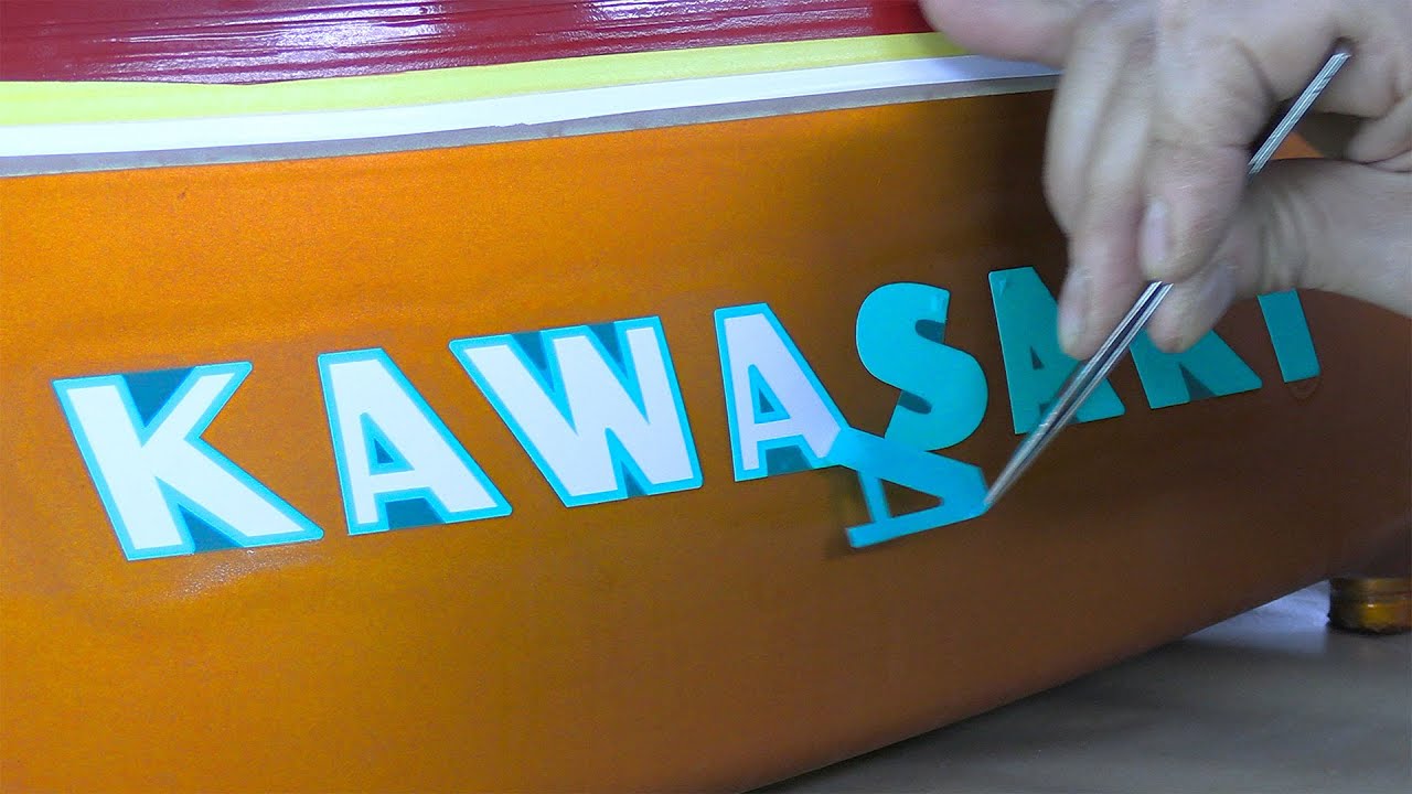 How to paint perfectly thin outline letters, with Fastest motorcycle SS750 in the world.