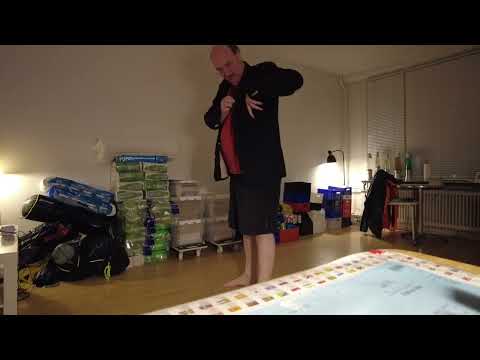 MongoTV_8796 - Del 1 - PRØVER 20 GAMLE JAKKER SENT TIRSDAG AFTEN