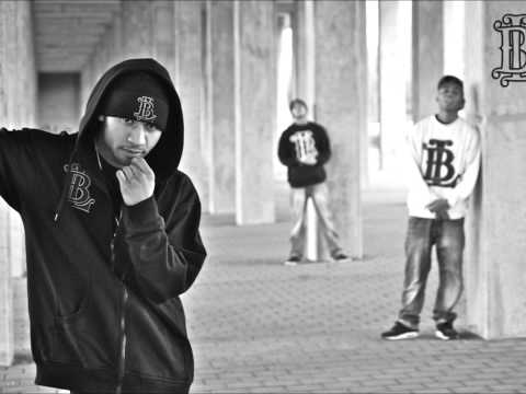 Bludline - Van De Straat