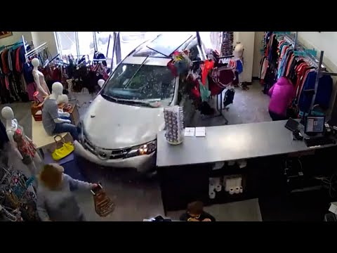 Car Crash Compilation - Dashcam Crashes & Idiots in Cars #35