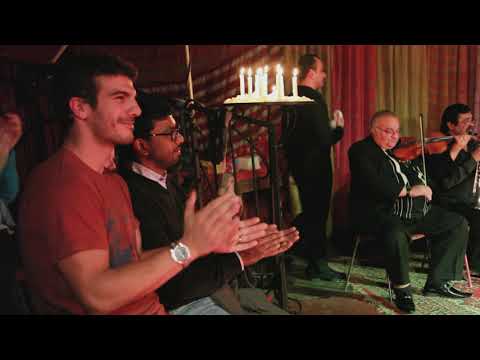 CIRCUS AROUND THE WORLD: ROMANES CIRCUS (Paris)