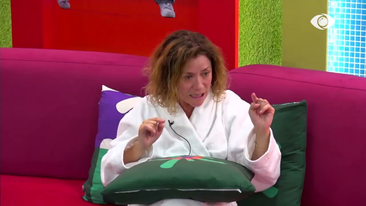 “O llapushe, o budallaqe”/ Egla dhe Françeska debatojnë për Meritonin: Qëndro te loja