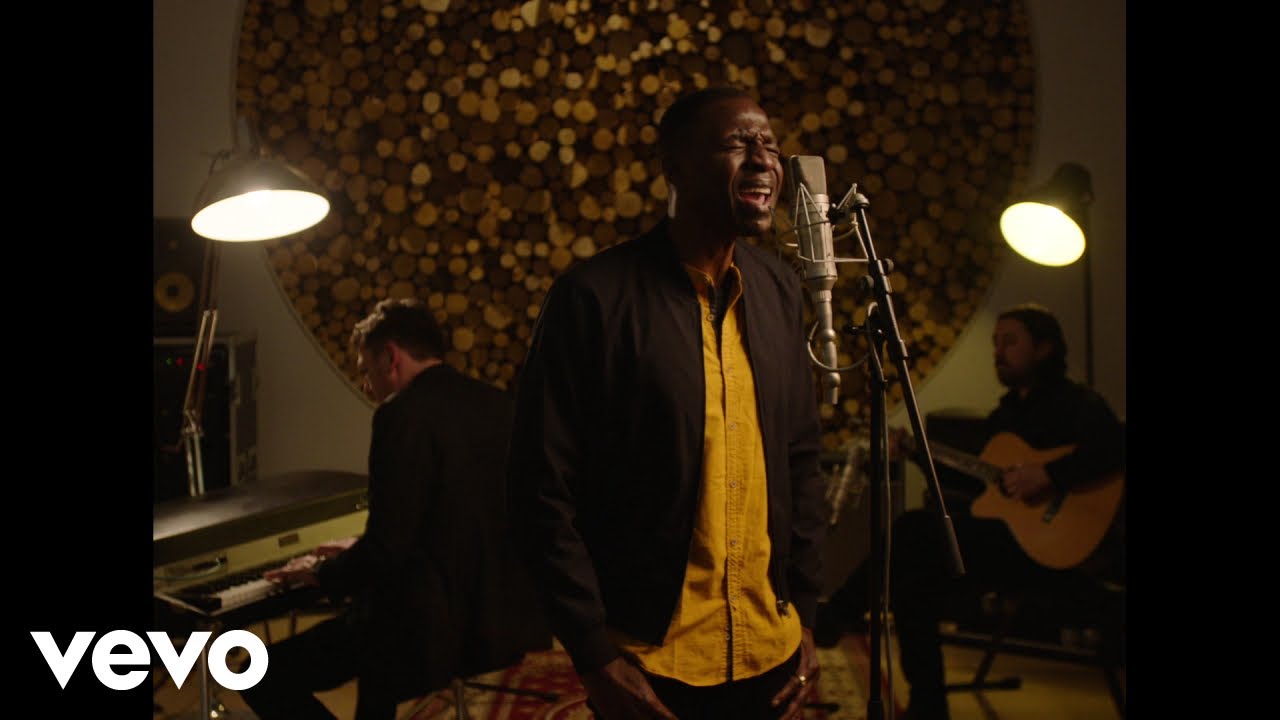 Lighthouse Family - The Streetlights And The Rain (Acoustic) 