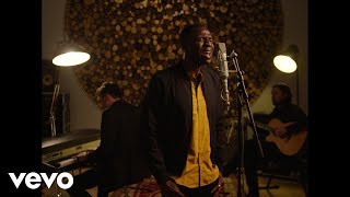 Lighthouse Family - The Streetlights And The Rain (Acoustic Performance)