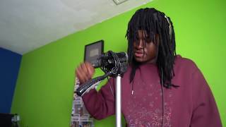 When the artist is a lil too aggressive