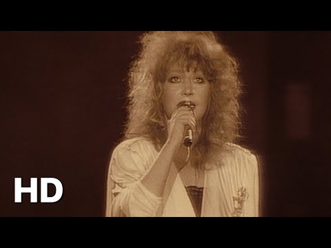 Алла Пугачёва - Три счастливых дня (Official Video) [«Рождественские встречи»]