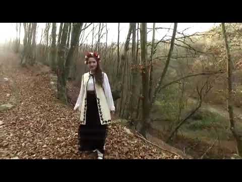 Cătălin Muntean și Teodora Larisa Petruț- Busuioc verde-n grădină