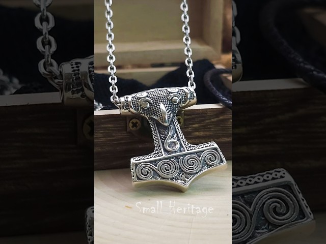 Vídeo relacionado con Richsteel Colgante Cabeza Cuervo Vikingo con Simbolo Celta Valknut Amuleto Trinidad, Tono Plata